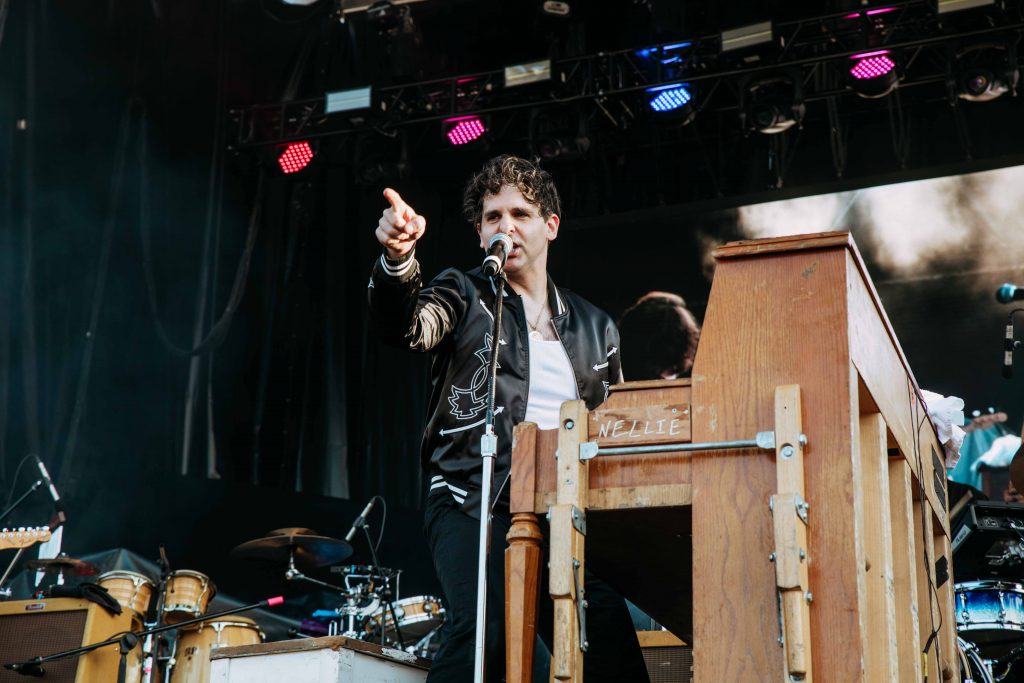 lowcutconnie-bealest-ftp-050523-011